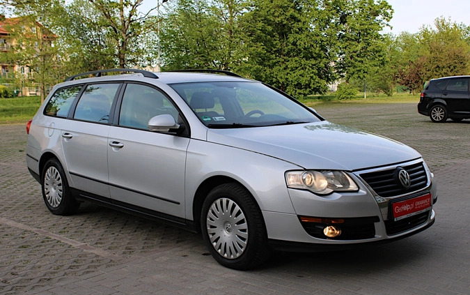 Volkswagen Passat cena 11999 przebieg: 286000, rok produkcji 2006 z Elbląg małe 301